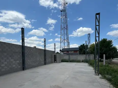 Galpón/Bodega en venta- Marcos Ateca  esq. Los Aromos, Roldán