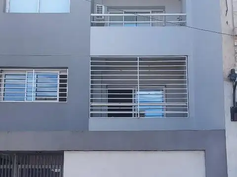 Departamento de 2 ambientes con balcon al frente a/prof