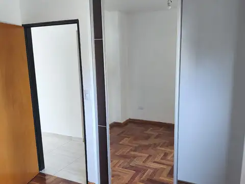 DEPARTAMENTO 2 AMBIENTES 46 M2 CON BALCÓN Y VISTA AL CONTRAFRENTE. AV. MITRE 1660 AVELLANEDA