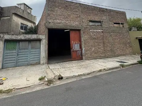 LOTE 16 x 24 – 300 m² CUBIERTOS – SIN COLUMNAS – EXCELENTE UBICACIÓN