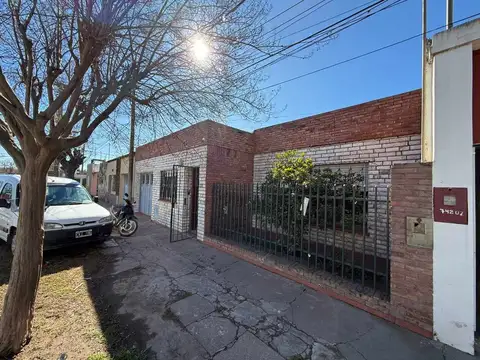 INMUEBLE CON DOS CASAS EN VENTA VENADO TUERTO