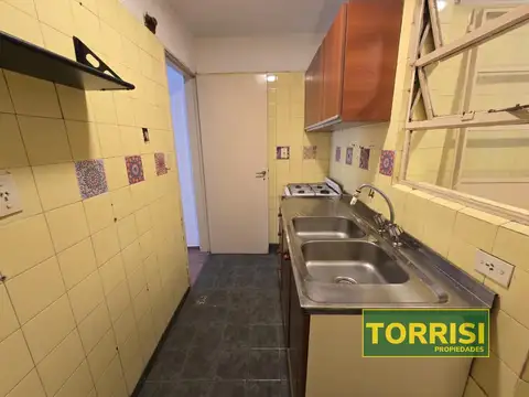 Avellaneda 100 , Piso 2