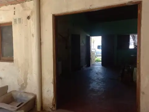 VENTA CASA A REFACCIONAR ZONA CENTRO