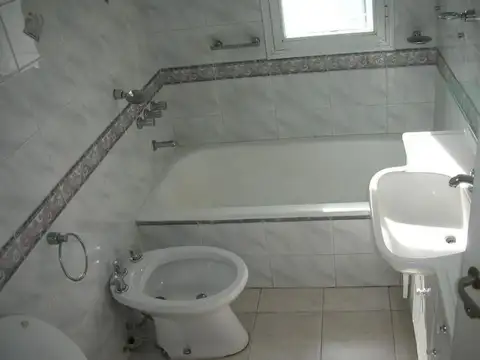 DEPARTAMENTO  CONTRAFRENTE