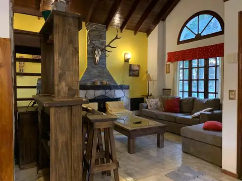 Casa en Venta con 1 cochera