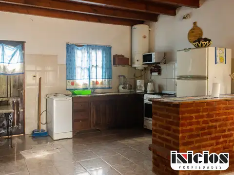 Casa 3 ambientes con 2 baños