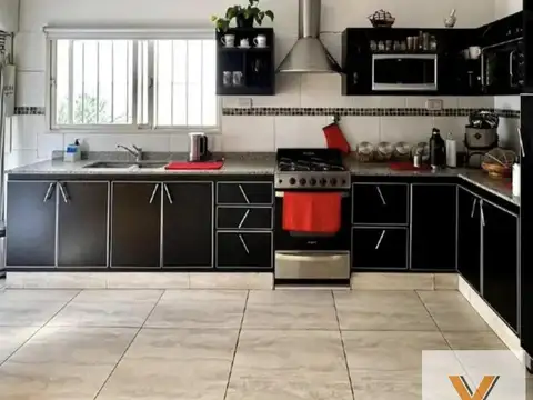 Casa en venta - 2 Dormitorios 1 Baño - Luján