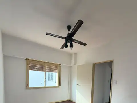 Avenida Rivadavia 10500, Piso 1