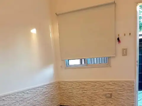 Depto Tipo Casa en Alquiler de 1 dormitorio