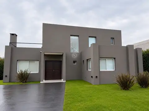 Casa en Venta en Ayres Plaza, USD 355.000