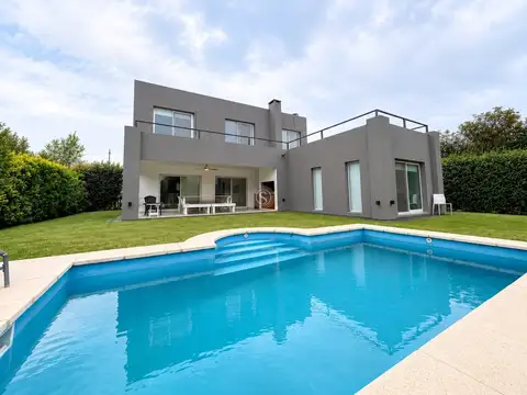 Casa  en Venta en Ayres Plaza, Pilar, G.B.A. Zona Norte