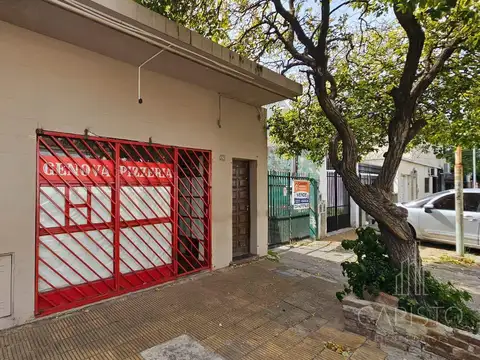 Casa en venta 3 ambientes, más Local en San Andrés a reciclar (frente Colegio Agustiniano!)
