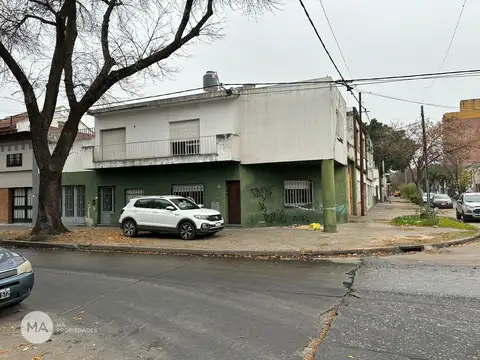 Casa 2 dormitorios en Venta en zona España y Hospitales