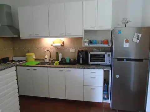 Casa 4 ambientes con 1 baño
