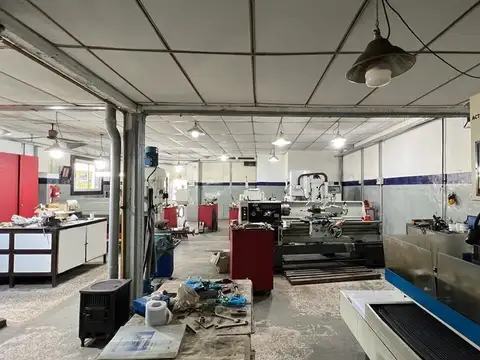 Galpón en venta - 4 Ambientes - Mercedes