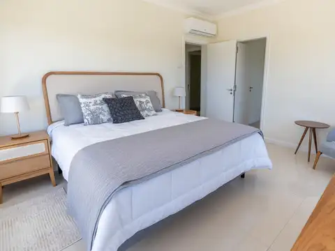 Apartamento en venta c/ cochera en Playa Mansa