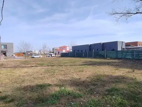 Terreno en Venta 30  mts Fondo