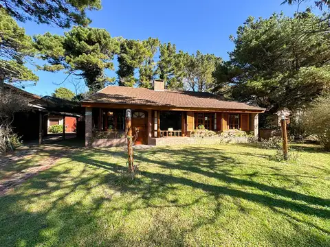 VENTA CASA A POCAS CUADRAS DEL MAR PINAMAR