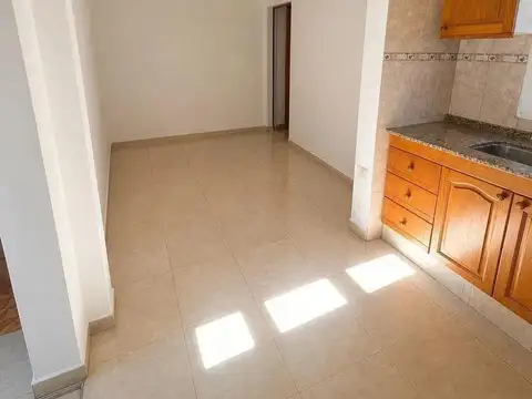 Casa venta 2 dormitorios 1 baños patio mas un departamento