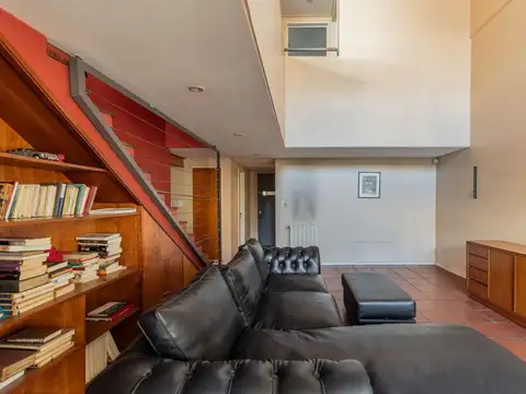 VENTA CASA 6 AMB PARQUE CHACABUCO JARDIN Y TERRAZA