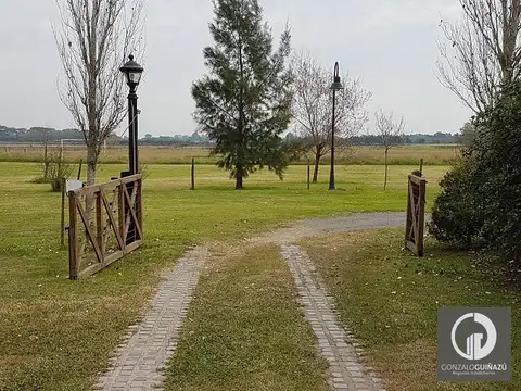 Campo terreno en venta Villa Amelia