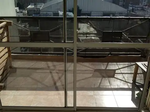 Departamento en Alquiler en Floresta, $ 450.000