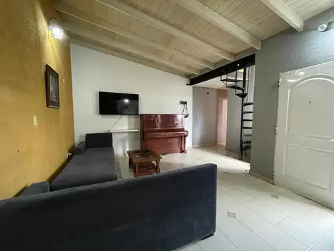 Depto Tipo Casa en Venta de 3 dormitorios