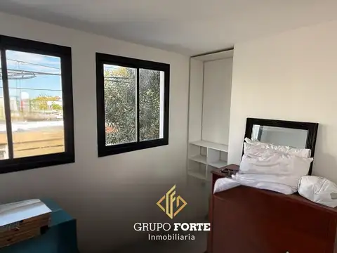 Esmeralda 400, Piso 2