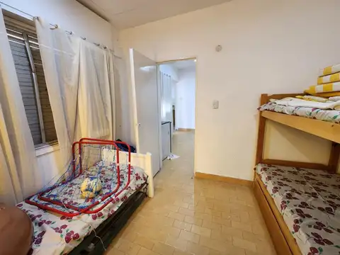 ¡Casa de 60m2 con pileta, lote de 20x21!