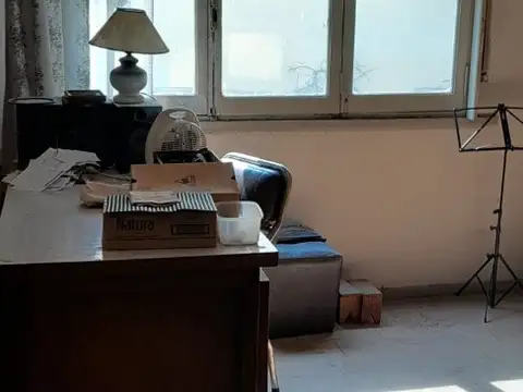 San Lorenzo 2200, Piso 1