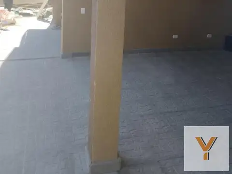 Oficina en Venta con 4 cocheras