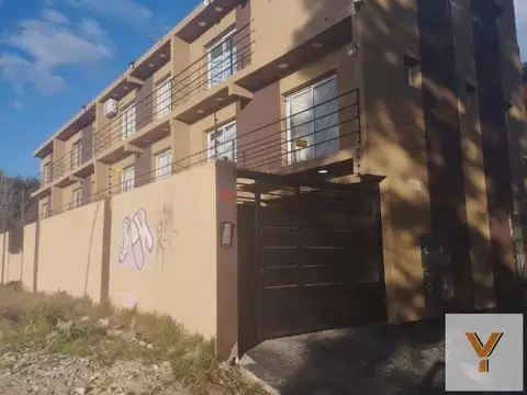 Complejo de PH en venta - 8 Dormitorios 12 Baños - Cocheras - Pilar