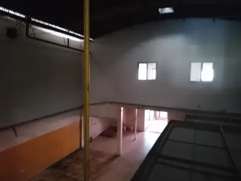 Galpon en Venta en Villa Lynch, USD 390.000