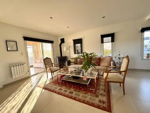 Alquiler Anual Casa a La Laguna c/Muebles en El Canton - Norte