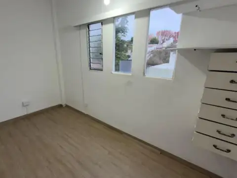 Depto Tipo Casa 4 ambientes con 1 baño