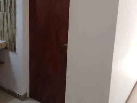 VENTA CASA 3 DORM Y JARDÍN - B° Adelina Oeste