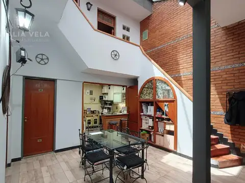 VENTA PH Villa Gral. Mitre - 4 amb en PB y 1er piso c/ quincho, parrilla y terraza – 125 m2