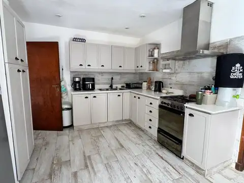 Casa 7 ambientes en Bella Vista