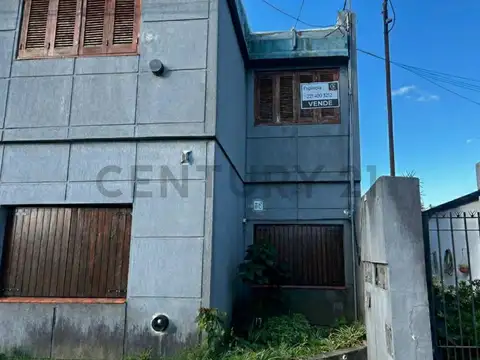 15 e/72 y 73 1100, Piso 0