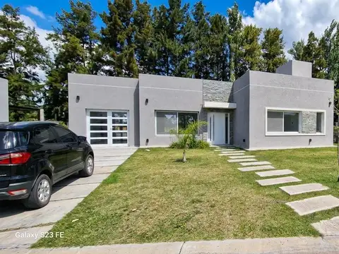 CASA A ESTRENAR 4 AMB | PILETA Y GALERÍA PREMIUM | BARRIO SANTA INÉS - CANNING