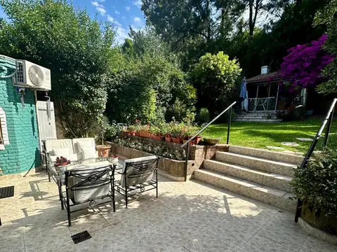Casa en el Bajo de San Isidro con jardín único y gran potencial