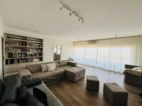 Venta Departamento 6 Ambientes en Caballito