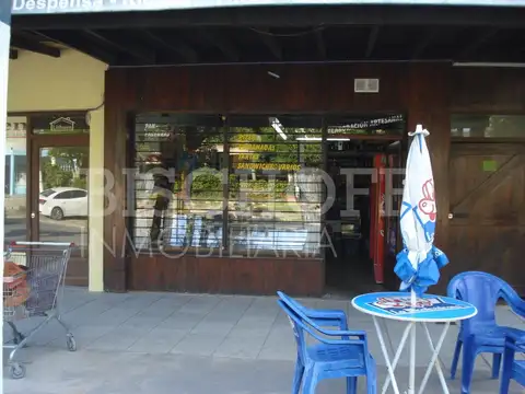 OPORTUNIDAD EN VILLA GESELL, LOCAL COMERCIAL CON VIVIENDA
