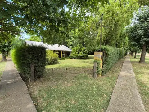 Casa Quinta 3 Ambientes VENTA Lobos Parque 