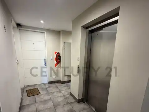 liniers 1600, Piso 8