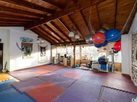 Depto Tipo Casa 5 ambientes con 2 baños