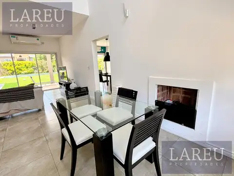 Casa en Venta en Sausalito, USD 229.000
