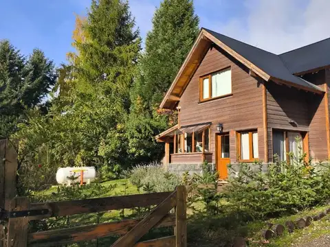 Casa en Alquiler en Villa la Angostura (cód. 010)