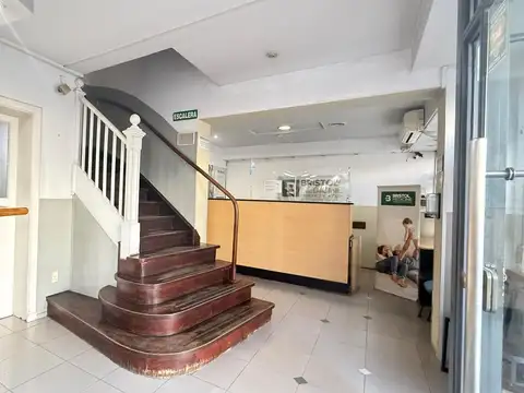 Hipolio Yrigoyen 400