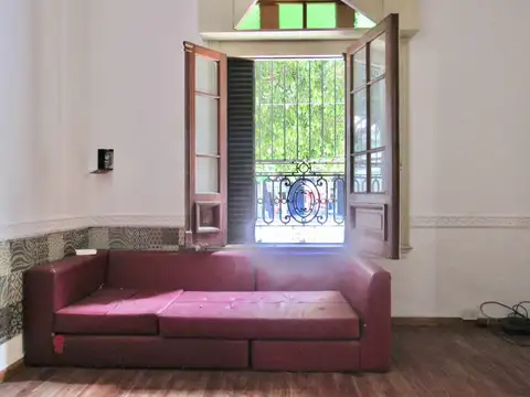 Avenida Salvador María del Carril 2800